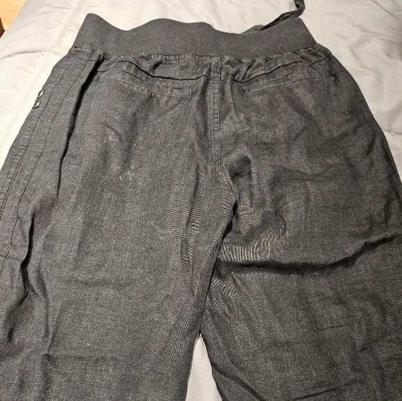 Women's Guess Pull Up Pants - Picture 7 of 12